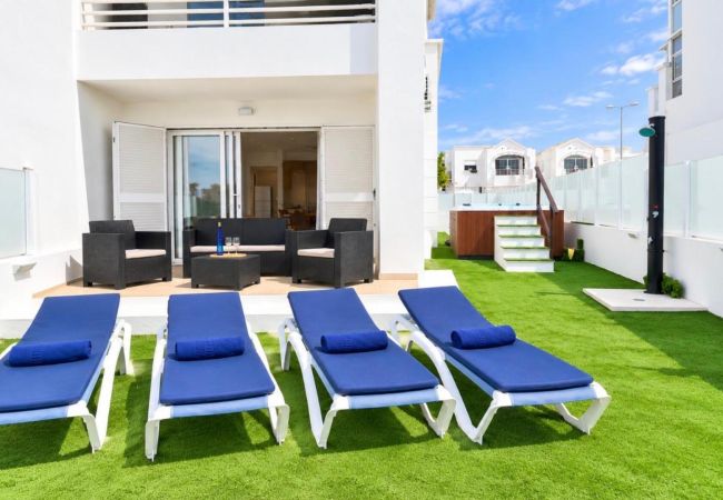 House in Puerto del Carmen - CASA CALETON BLANCO POOL AND SPA