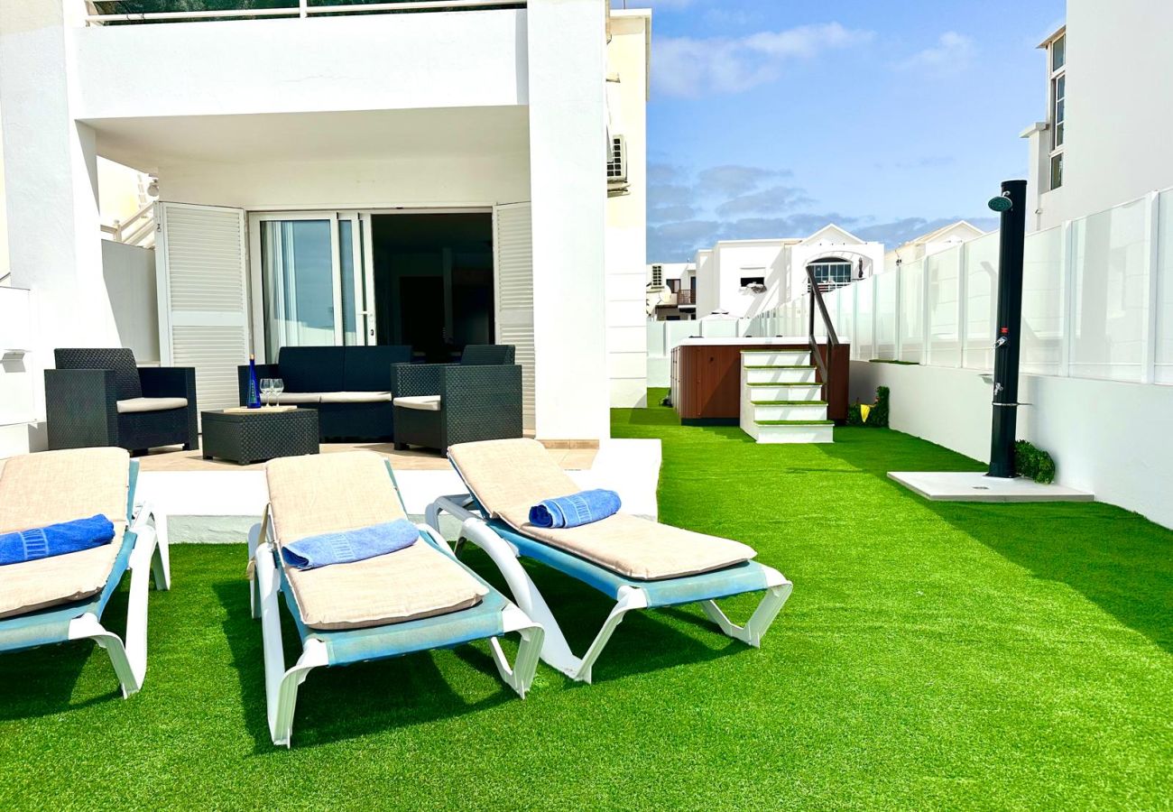 House in Puerto del Carmen - CASA CALETON BLANCO POOL AND SPA