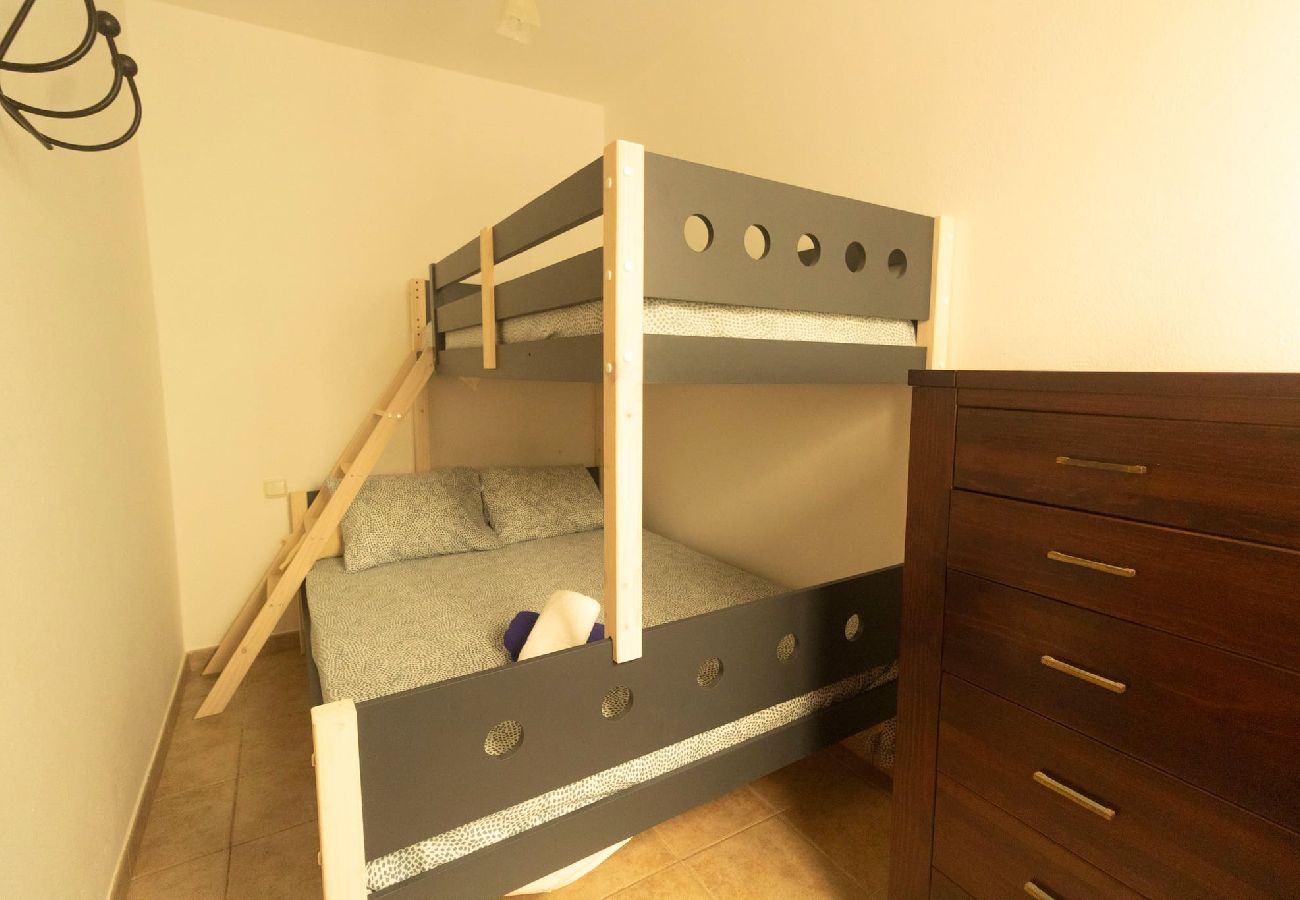 Affitto per camere a  Famara - Habitación Nº 3,  privada con baño compartido