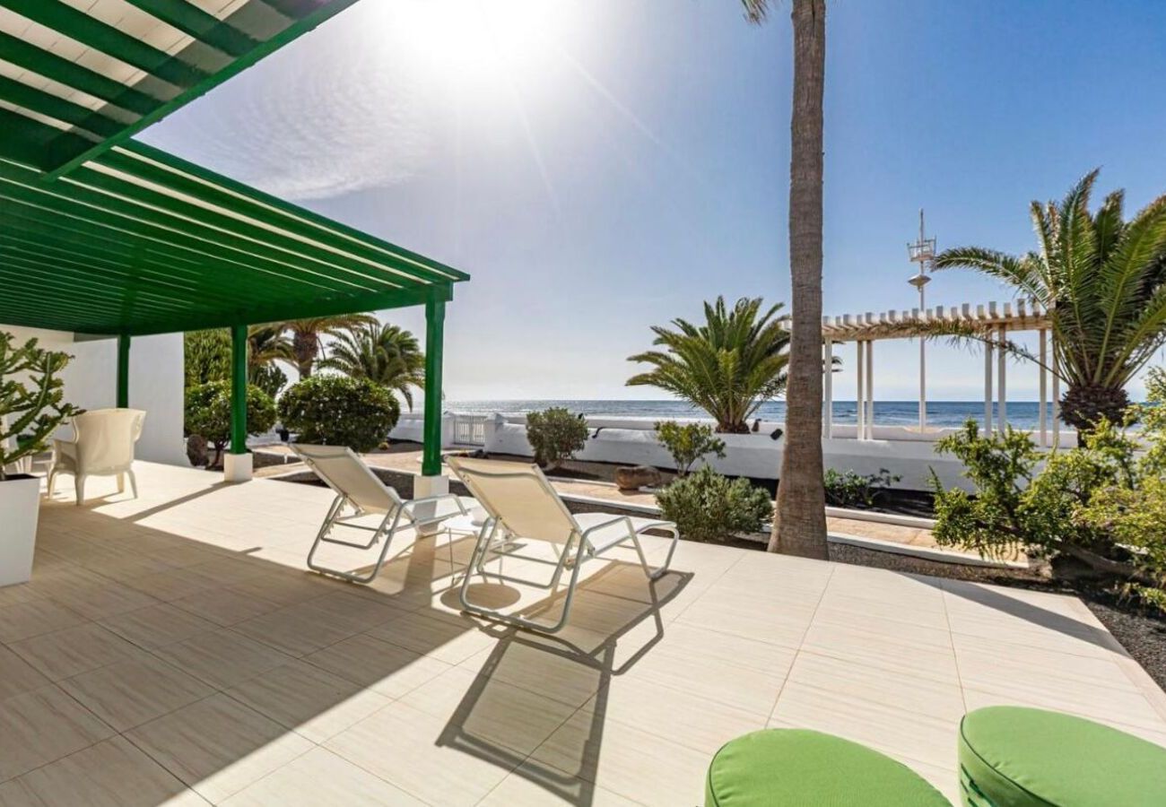 Villa a Playa Honda - Luxury Villa Sea Front -La Orilla